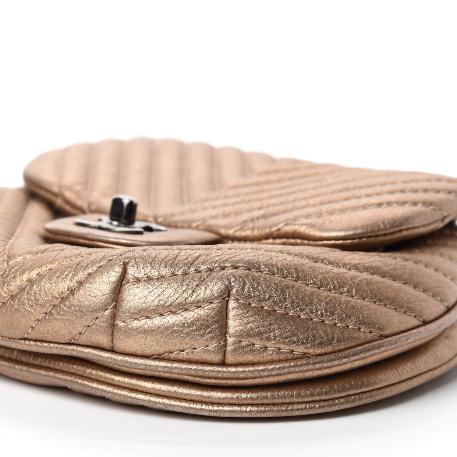 Chanel Metallic Aged Calfskin Chevron Small Bubble CC Flap Gold 7 of 11