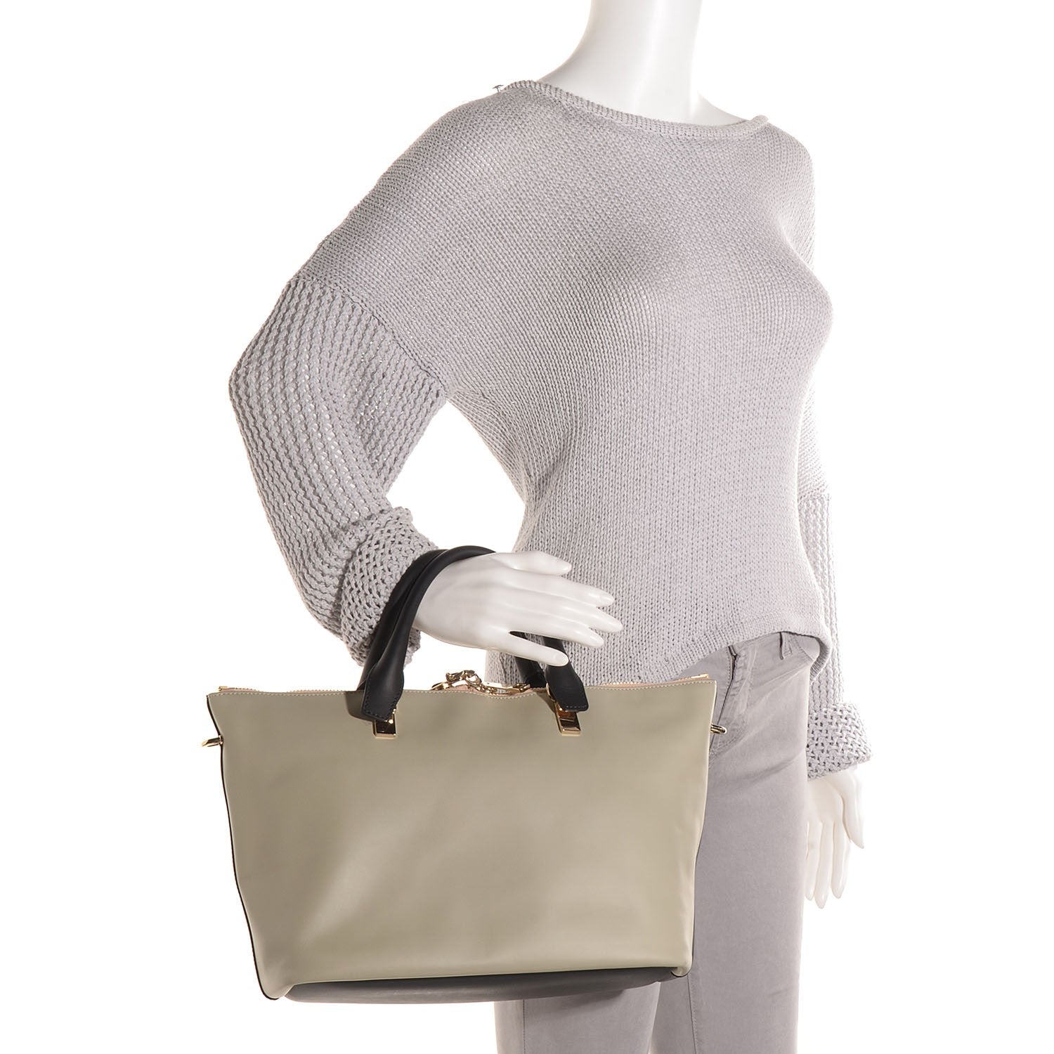 Chloe Smooth Calfskin Medium Baylee Tote Mushroom Black 2 of 8
