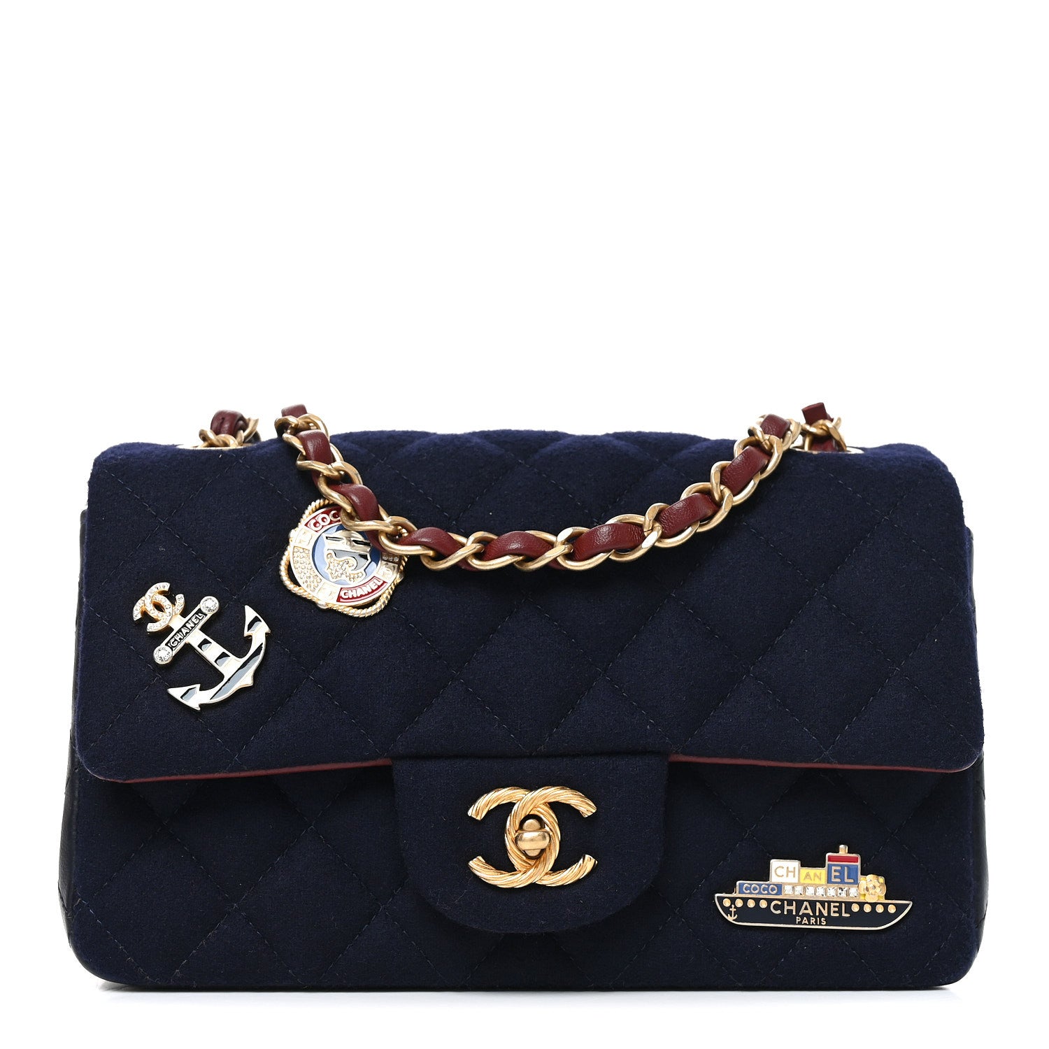 【ジャンク】シャネル 手袋 ブルーマリン Chanel Felt Quilted Paris-Hamburg Charms Mini Rectangular Flap