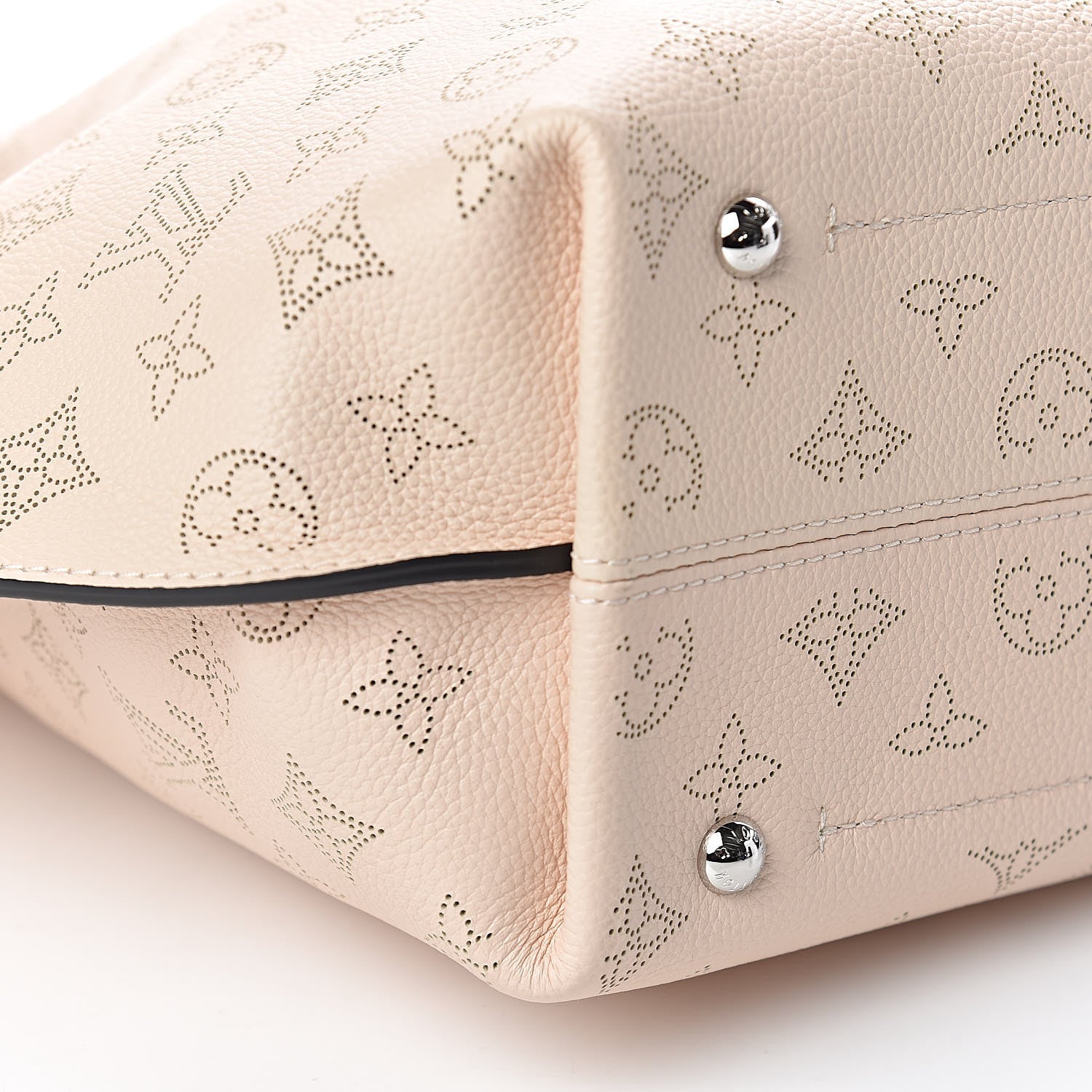 Louis Vuitton Mahina Girolata Creme 9 of 12