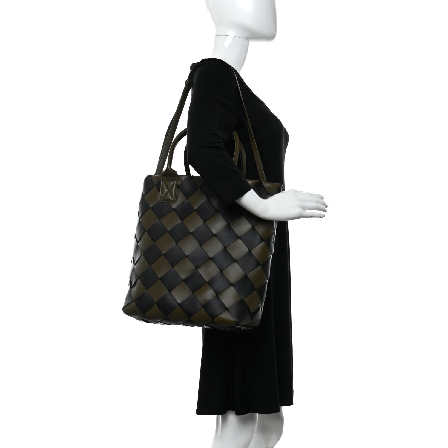 Bottega Veneta Nappa Maxi Cabat 30 Mustard Black 2 of 11