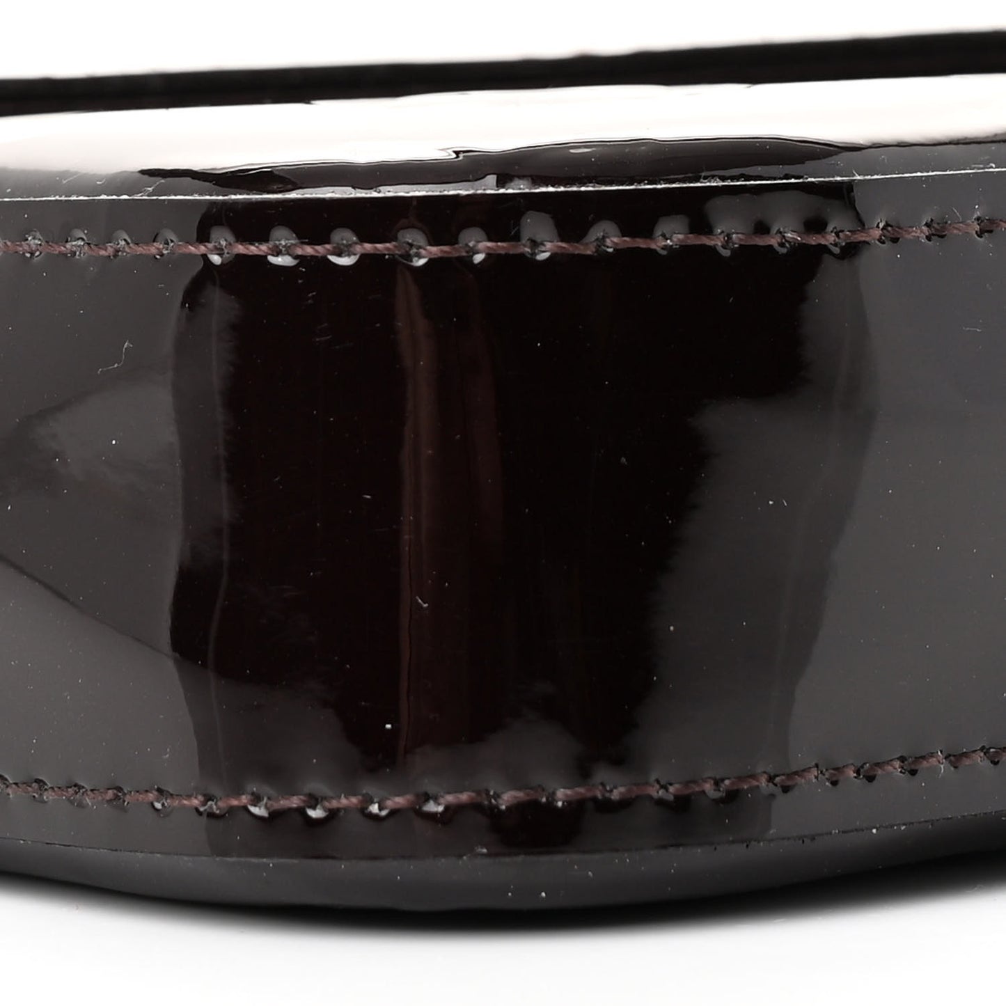 Vernis Pochette Felicie Chain Wallet Amarante