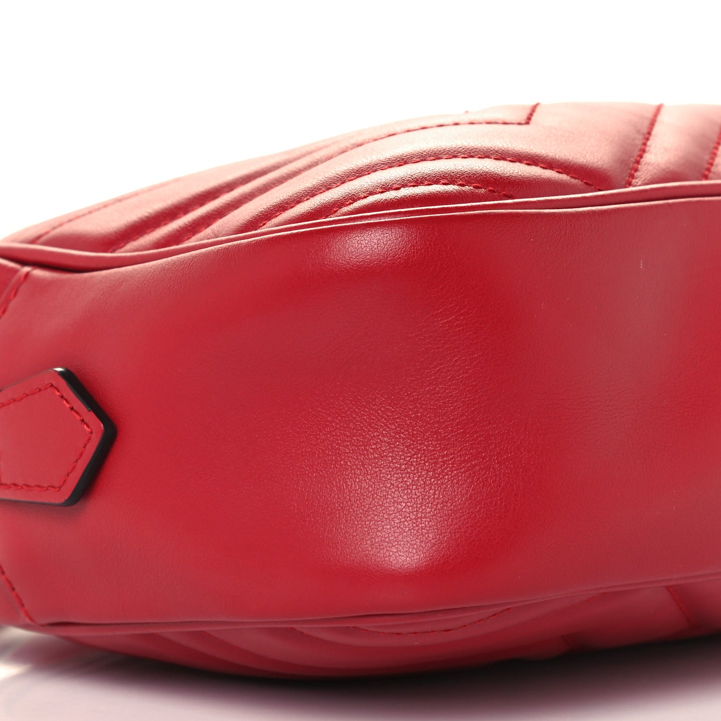 Calfskin Matelasse Small GG Marmont Chain Shoulder Bag Hibiscus Red
