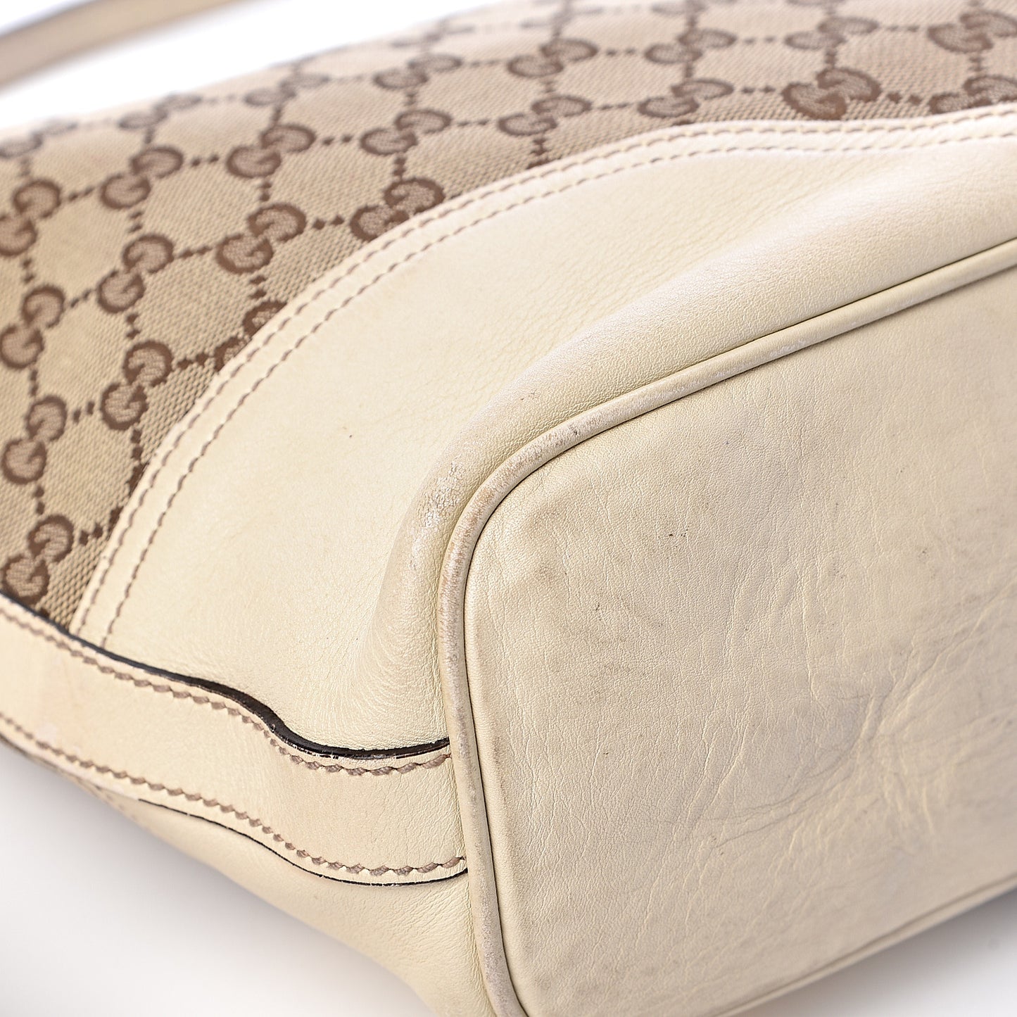 Monogram Medium New Britt Hobo Off White