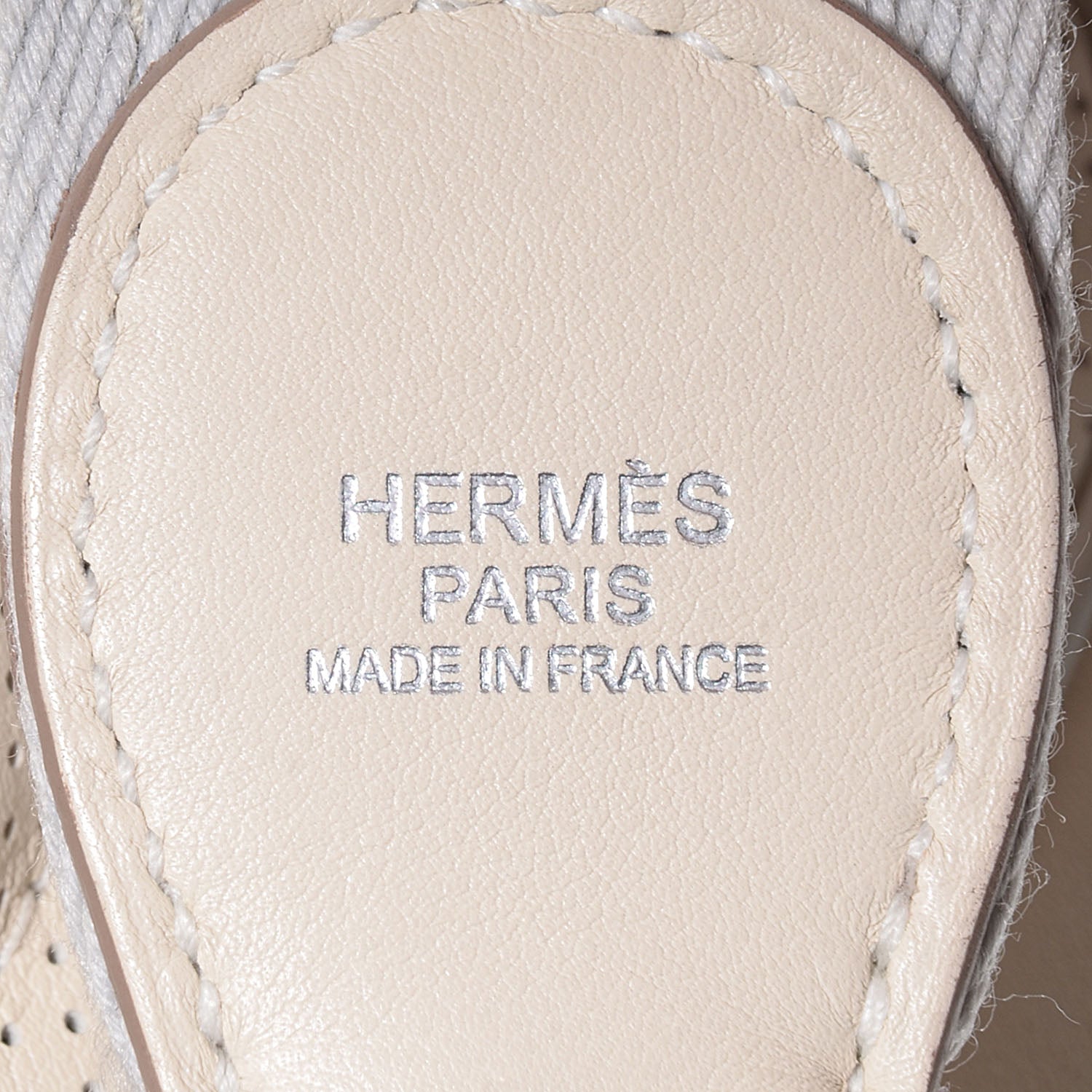 Hermes Veau Swift Perforated Mini Sac Berline Craie Gris Perle 3 of 19