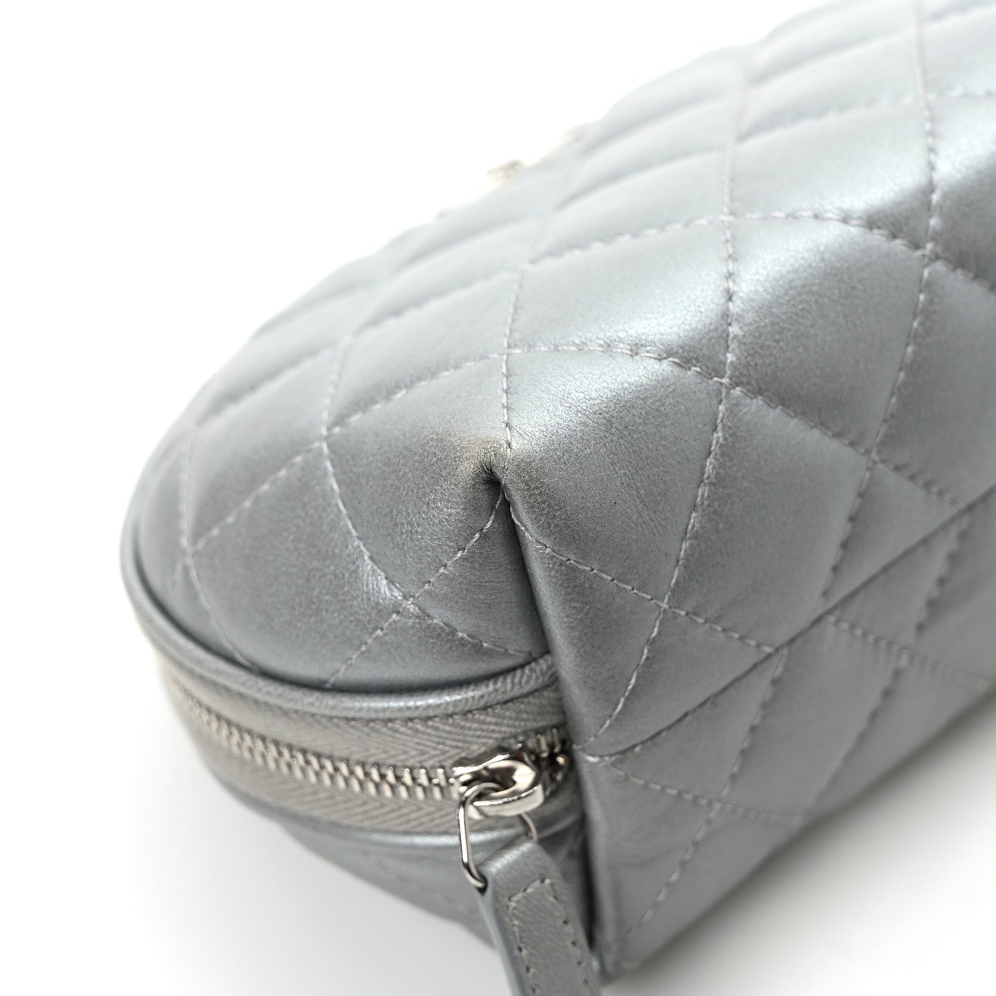 Metallic Lambskin Quilted Reissue Cosmetic Case Silver