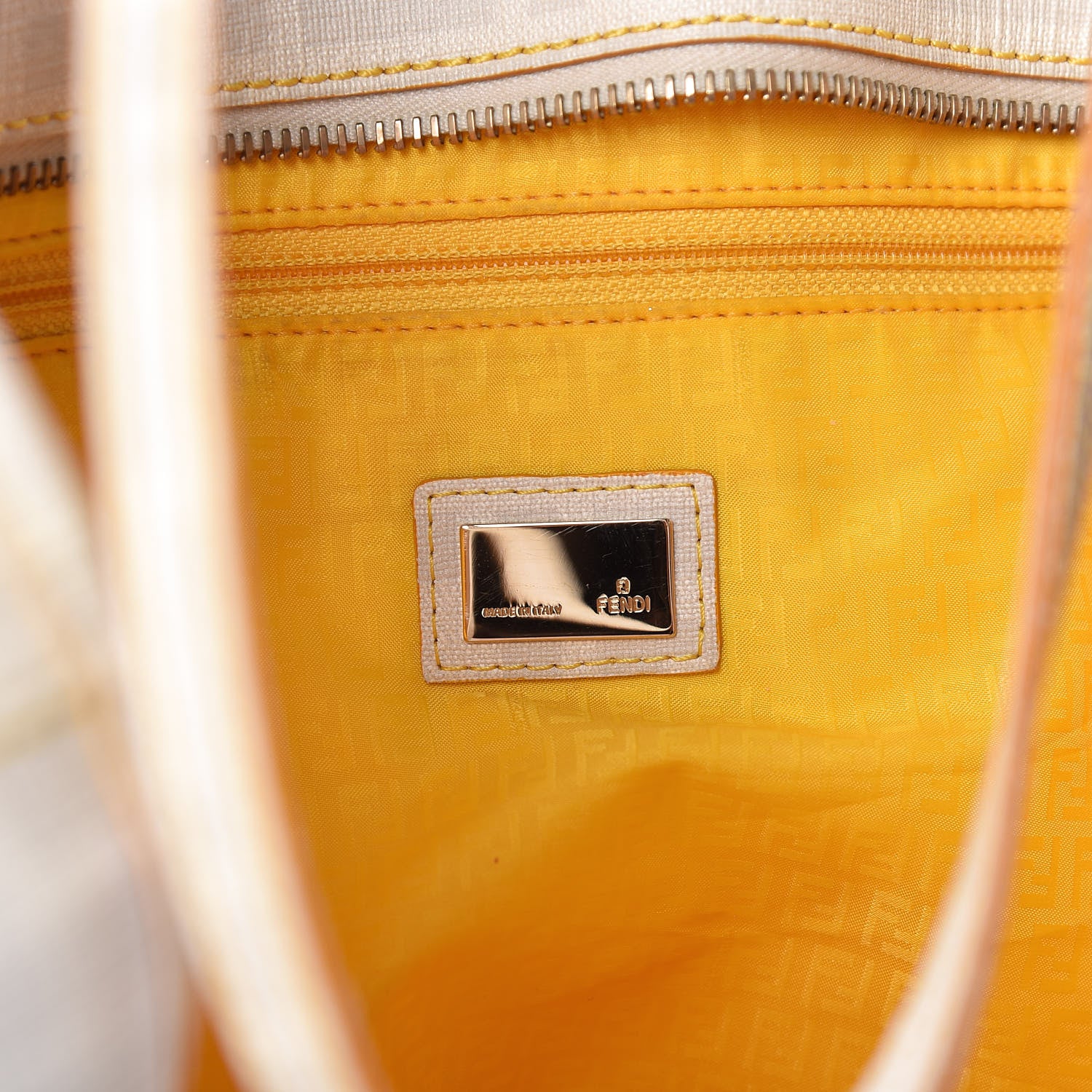 Fendi Zucca Spalmati Medium Roll Tote Bianco 6 of 9
