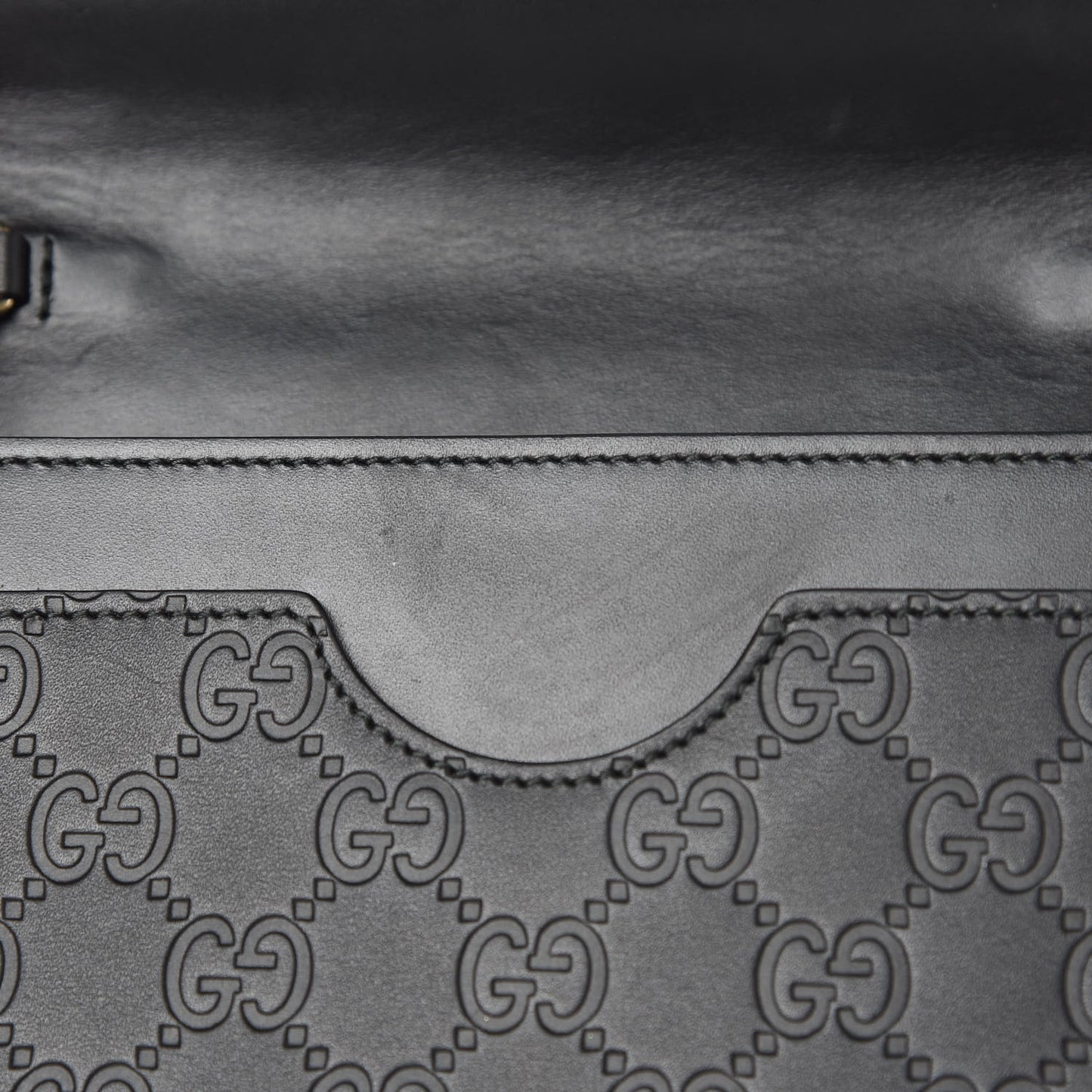Guccissima Signature Bowy Chain Wallet Black