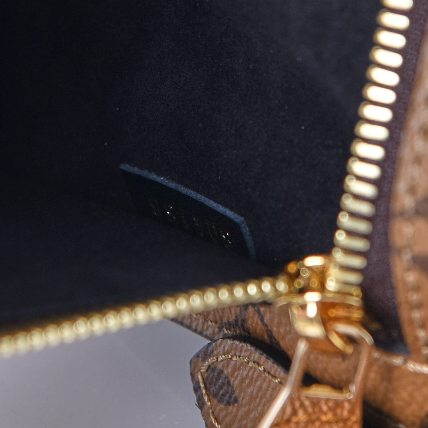 Louis Vuitton Reverse Monogram Pochette Metis 8 of 8