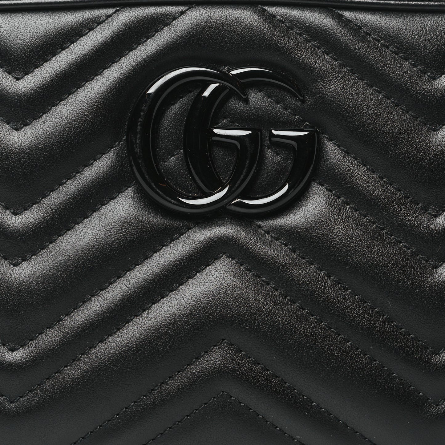 Calfskin Matelasse Monochrome Small GG Marmont Chain Shoulder Bag Black