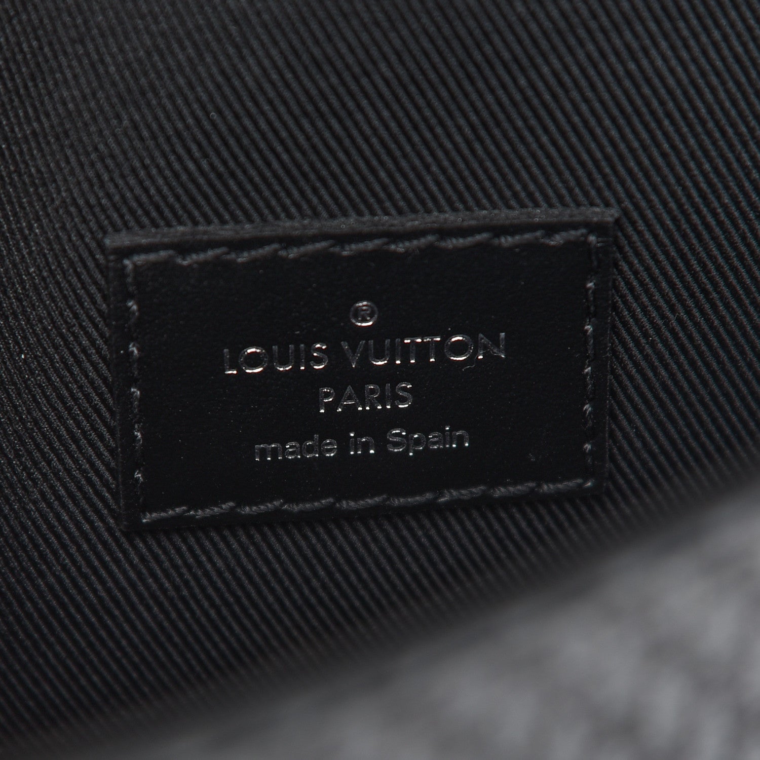 Louis Vuitton Damier Graphite 3D Studio Messenger 6 of 9