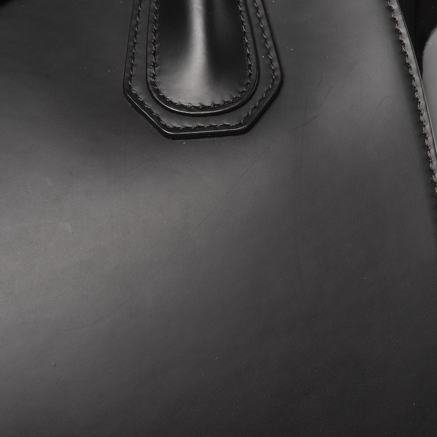 Calfskin Patent Small Antigona Black