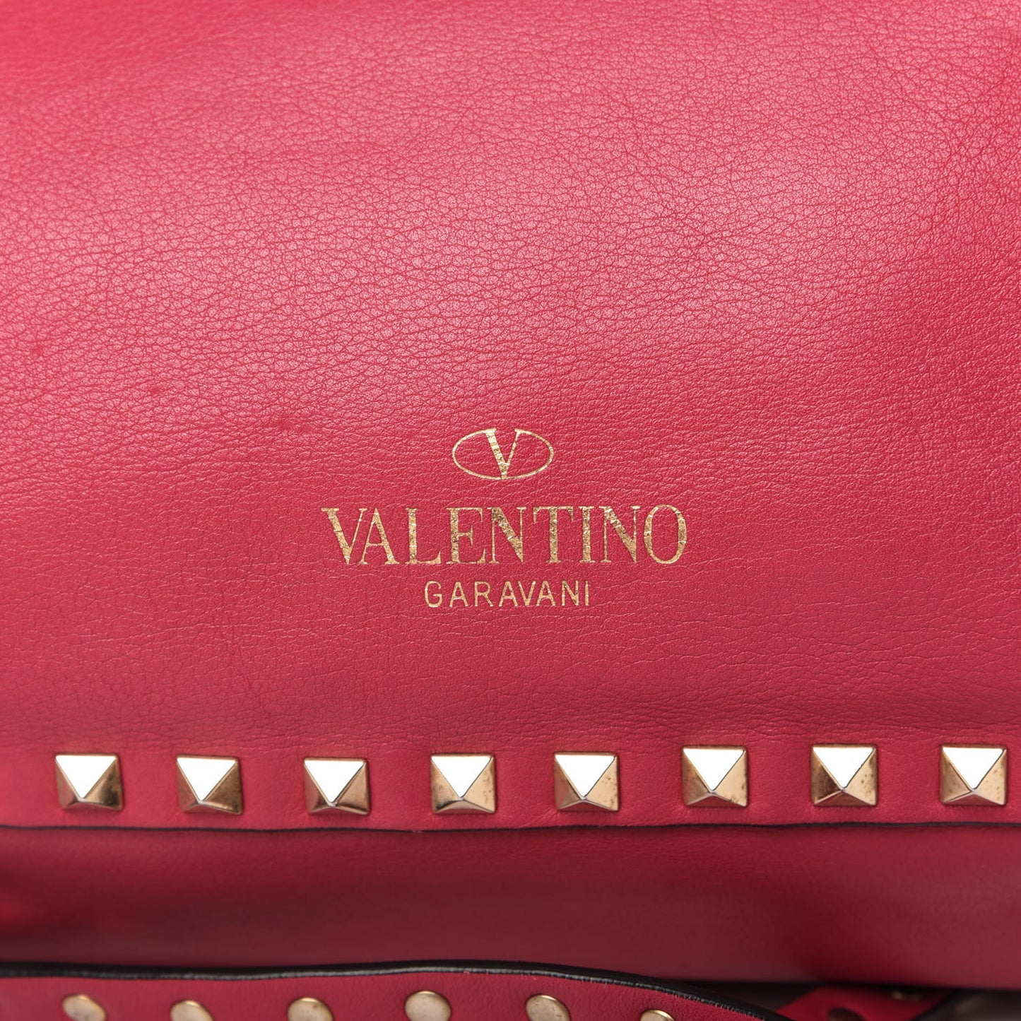 Vitello Small Rockstud Tote Fuchsia