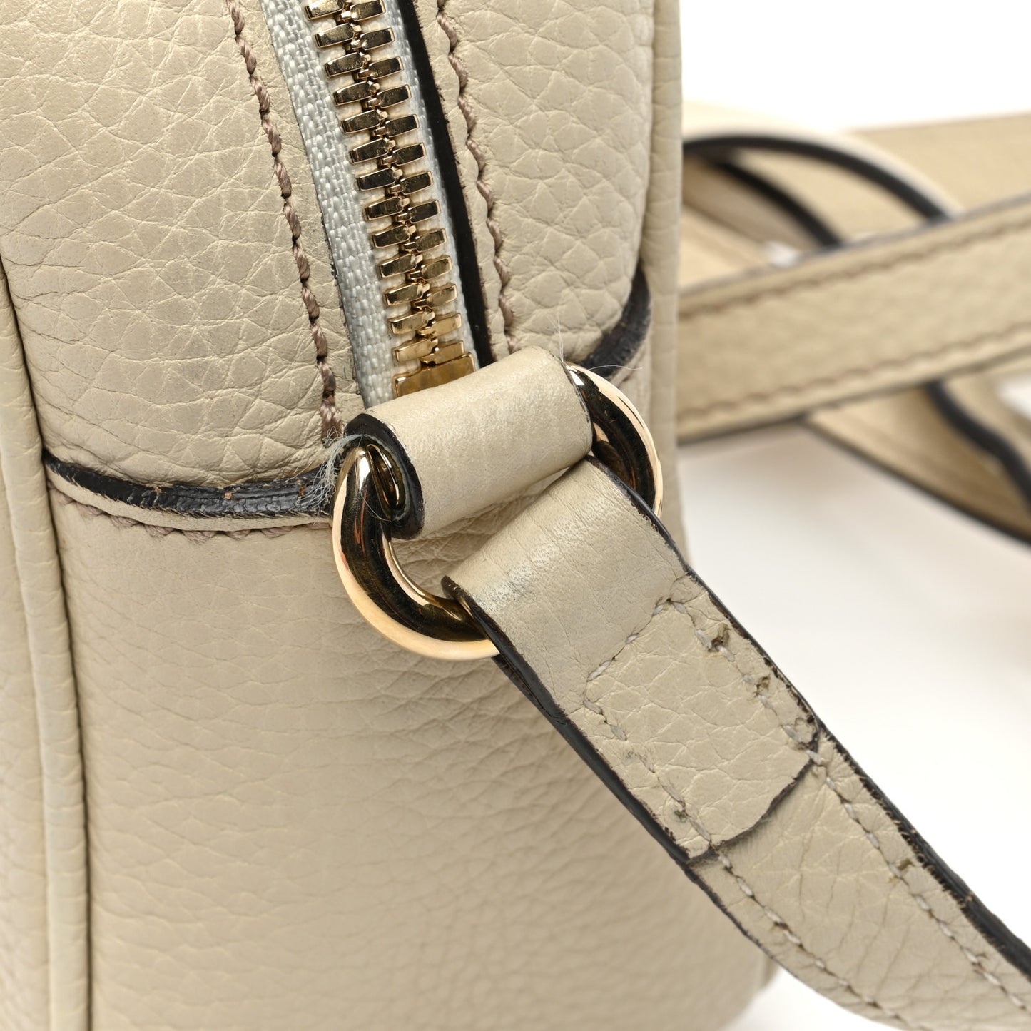 Pebbled Calfskin Small Soho Disco Bag Off White