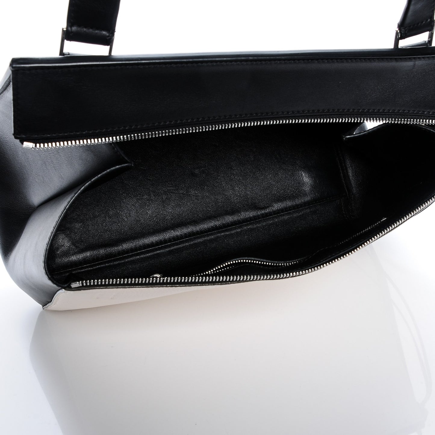 Supple Calfskin Medium Bi-Color Edge Shoulder Bag Cream