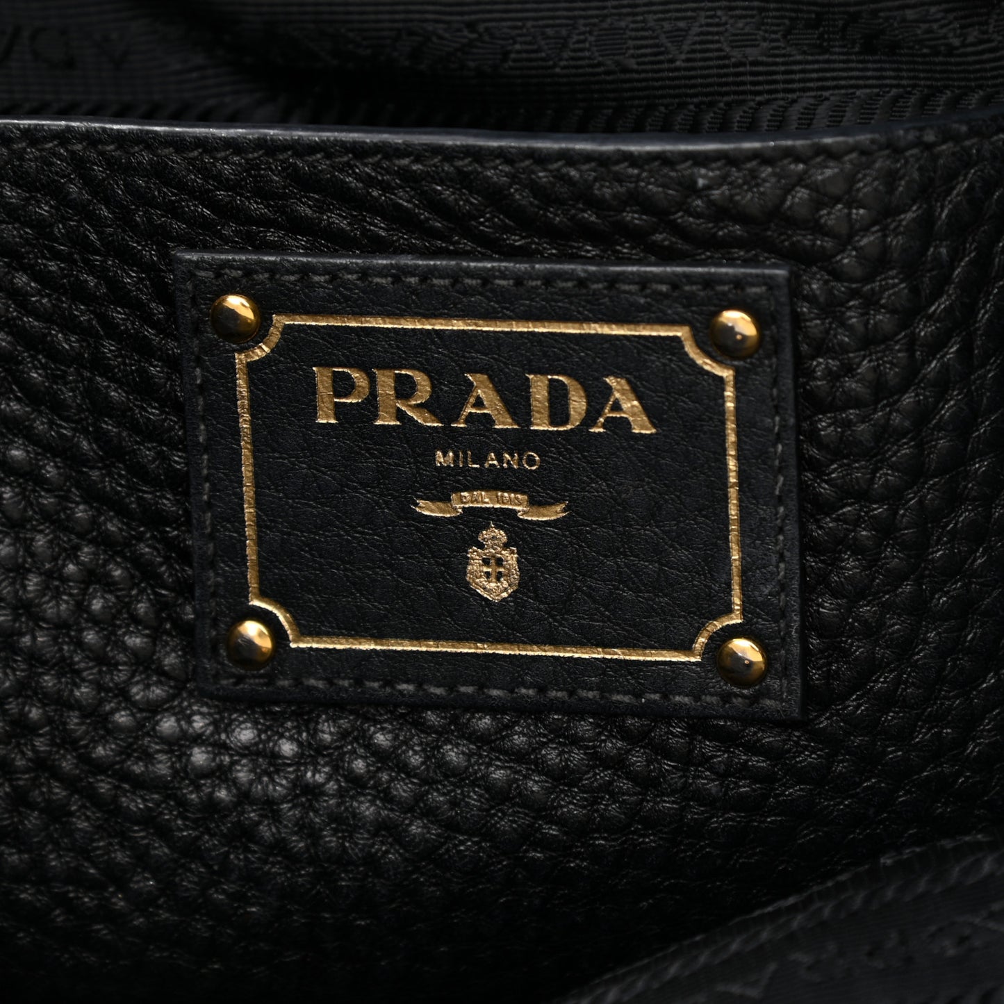Vitello Daino Side Pocket Tote Black
