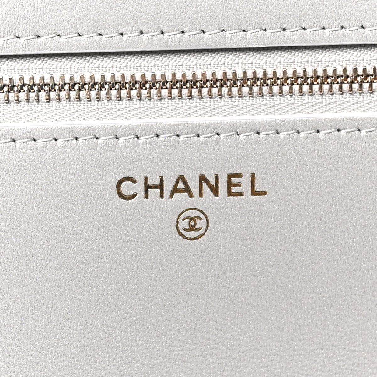 Calfskin Lizard Embossed Wallet on Chain WOC Silver