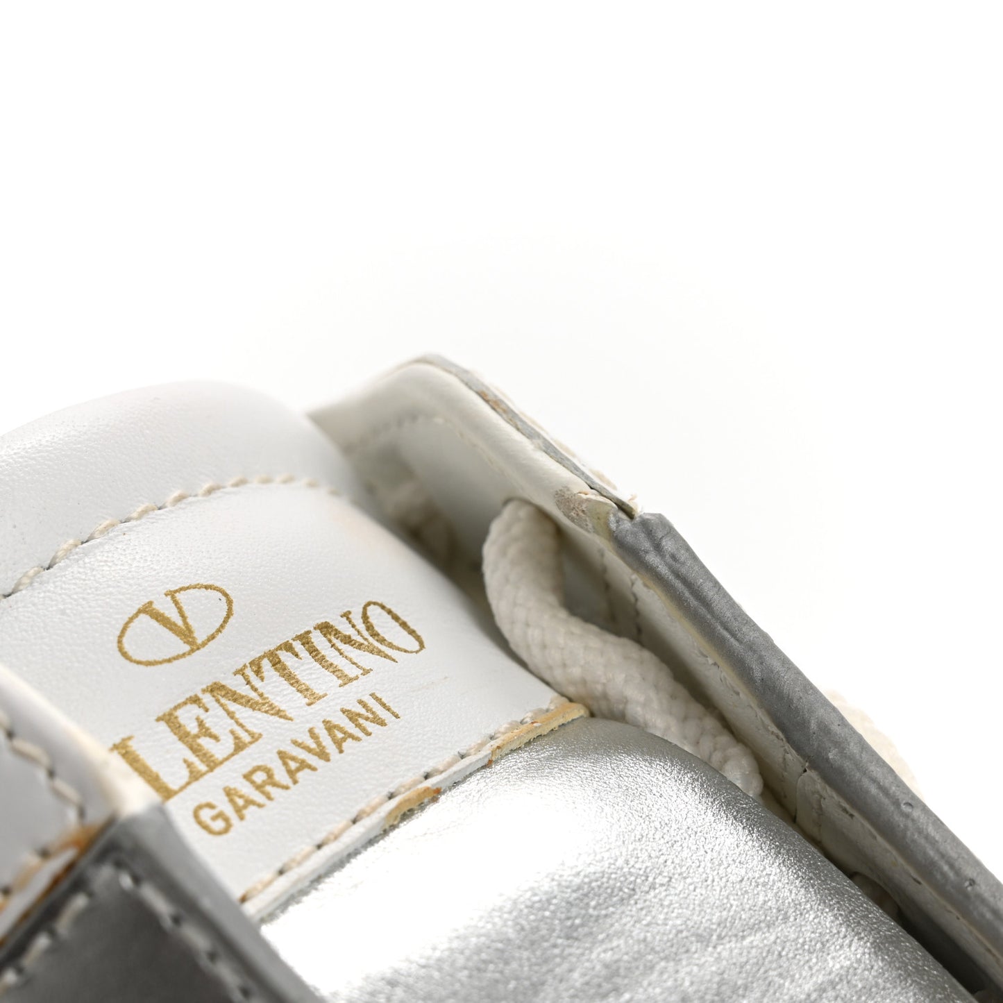 Calfskin Rockstud Open Sneakers 40 White Pewter