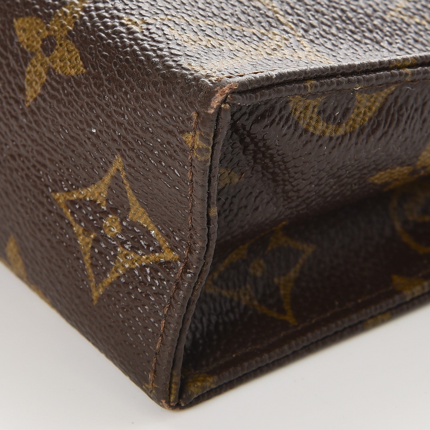 Louis Vuitton Monogram Toiletry Pouch 19 13 of 15