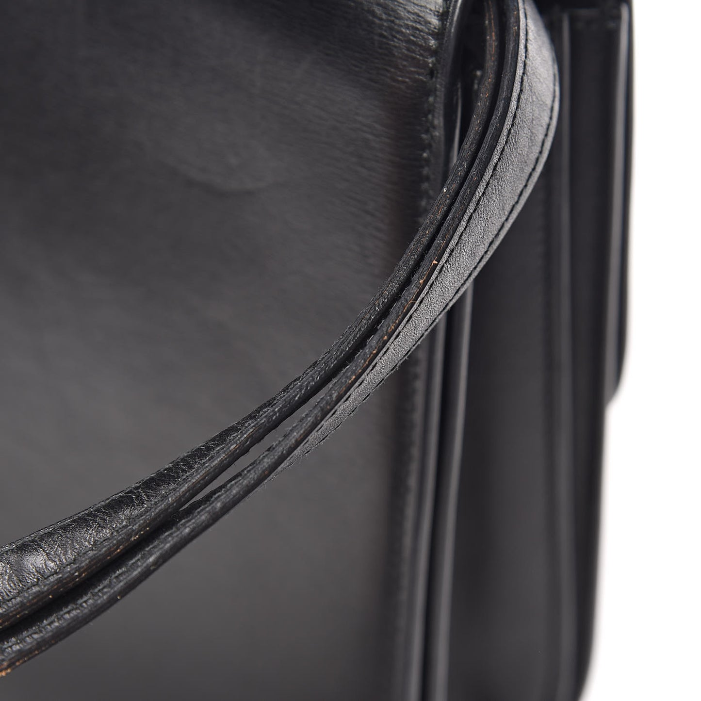 Box Calfskin Medium Classic Box Flap Bag Black