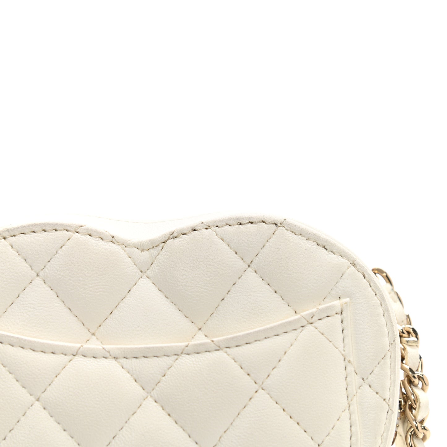 Lambskin Quilted CC In Love Heart Clutch With Chain White