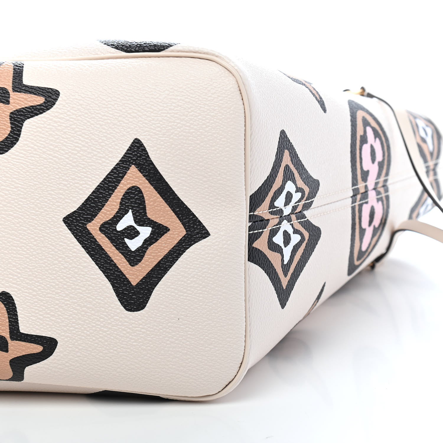 Louis Vuitton Monogram Giant Wild At Heart Neverfull MM Creme 8 of 8