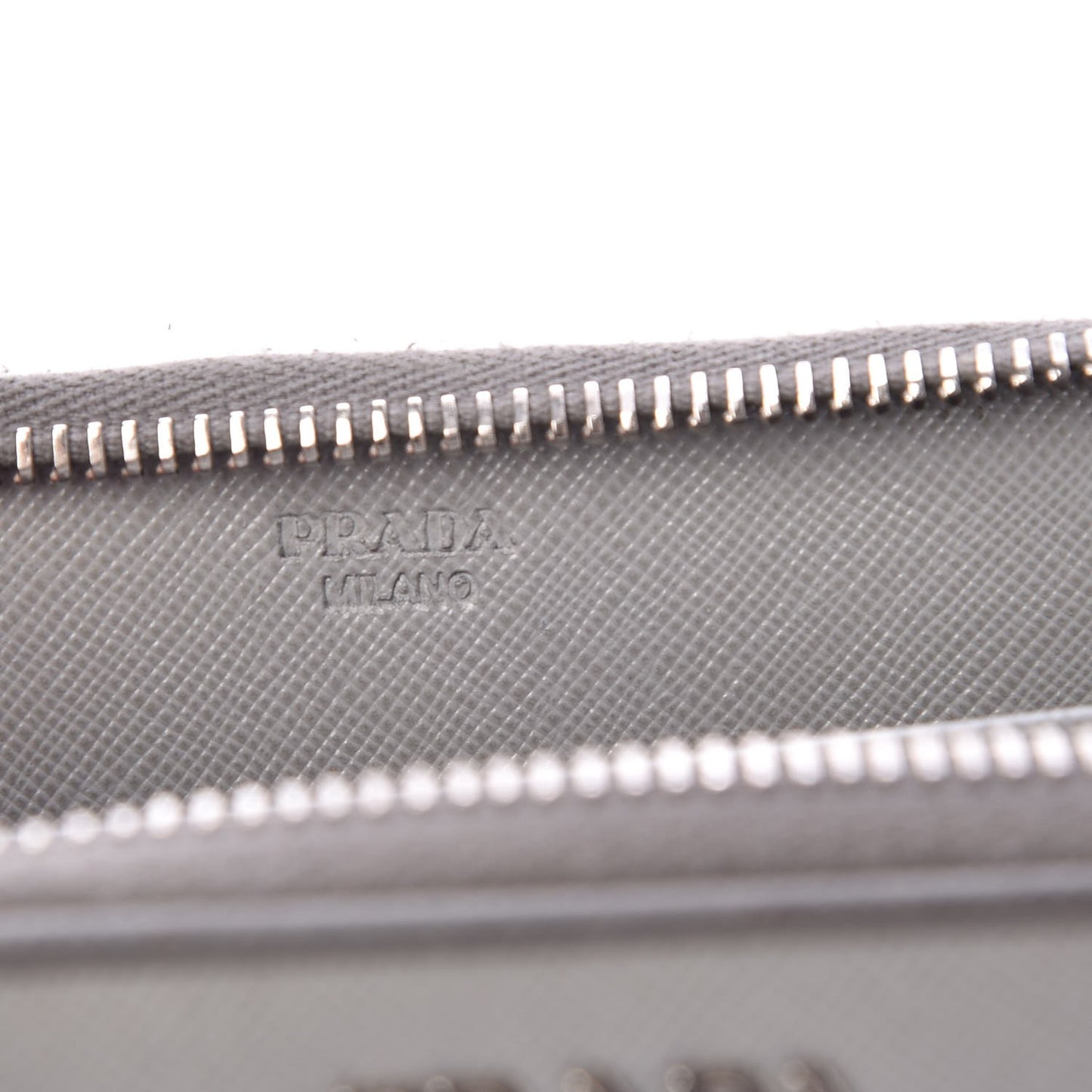 Saffiano Bi-Color Metal Zip Around Wallet Marmo Nube