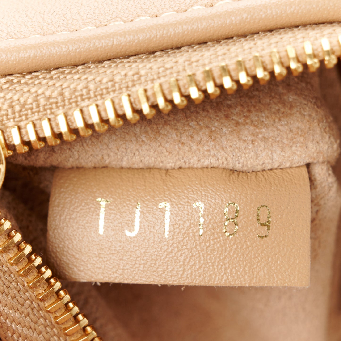 Calfskin New Wave Chain Pochette Arizona