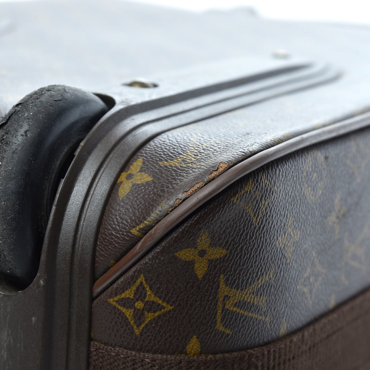 Monogram Pegase 50
