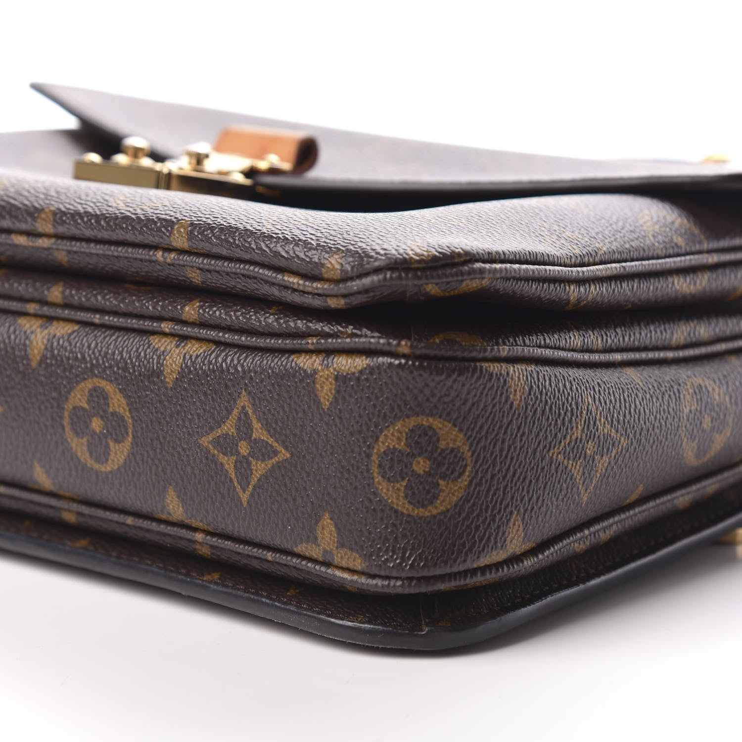 Louis Vuitton Monogram Pochette Metis 7 of 9