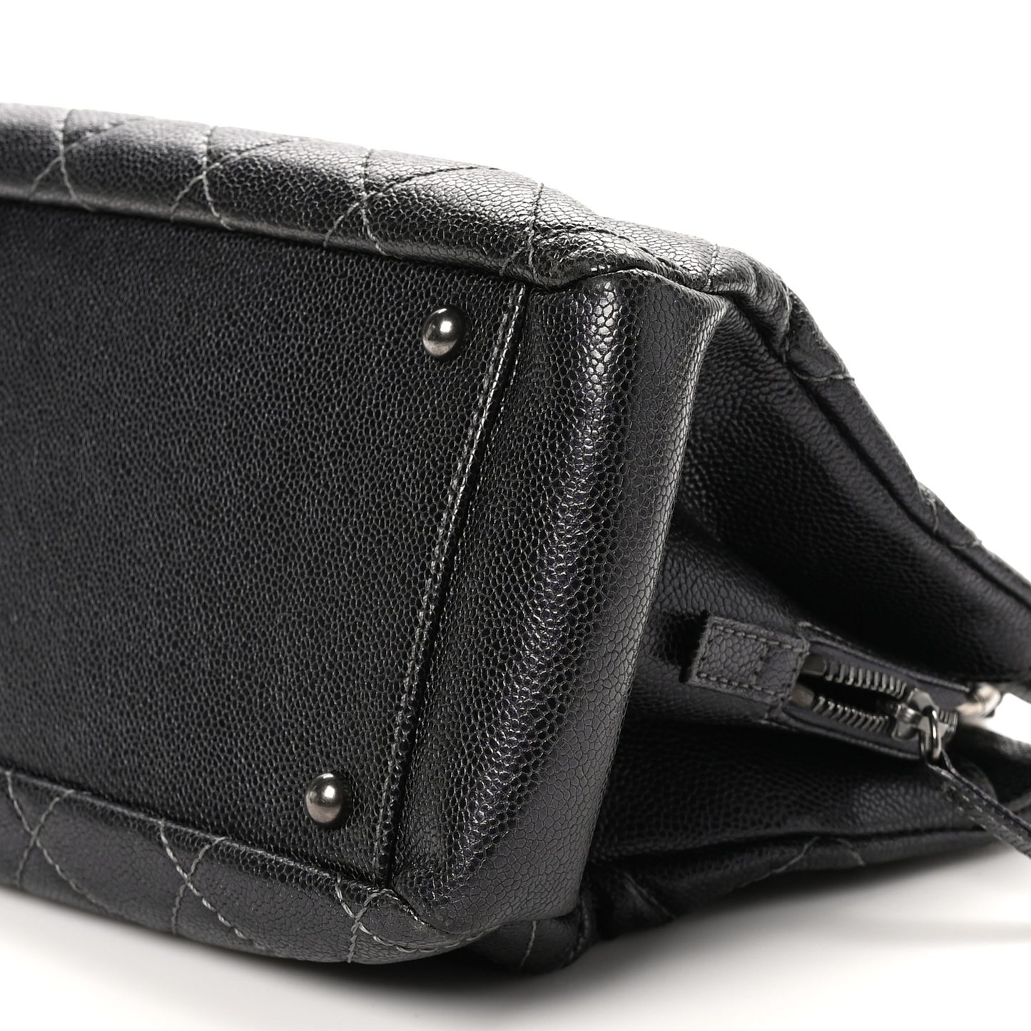 Iridescent Caviar Quilted Chic Shopping Tote Silver
