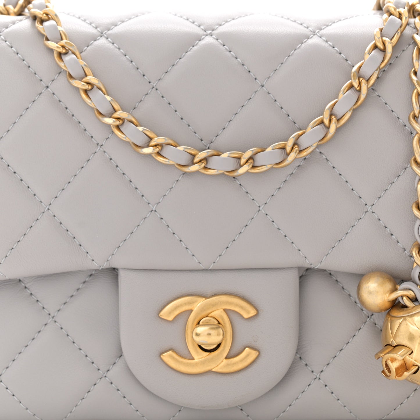 Lambskin Quilted Mini Pearl Crush Flap Light Grey
