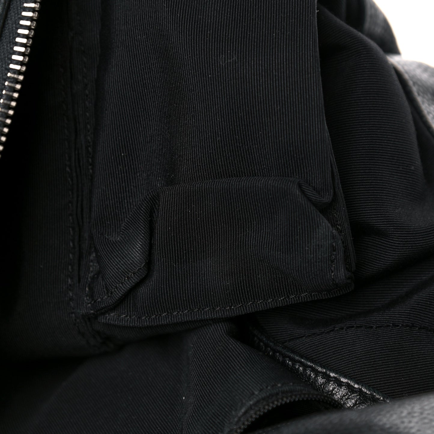 Caviar 31 Hobo Black