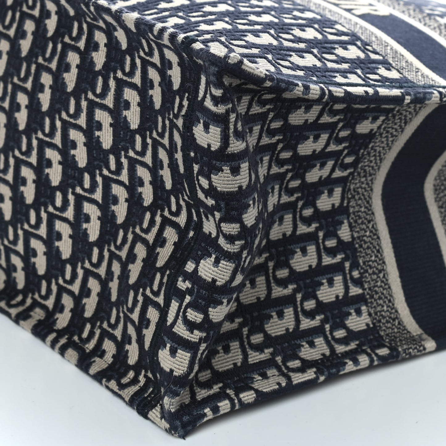 Oblique Book Tote Blue Multicolor