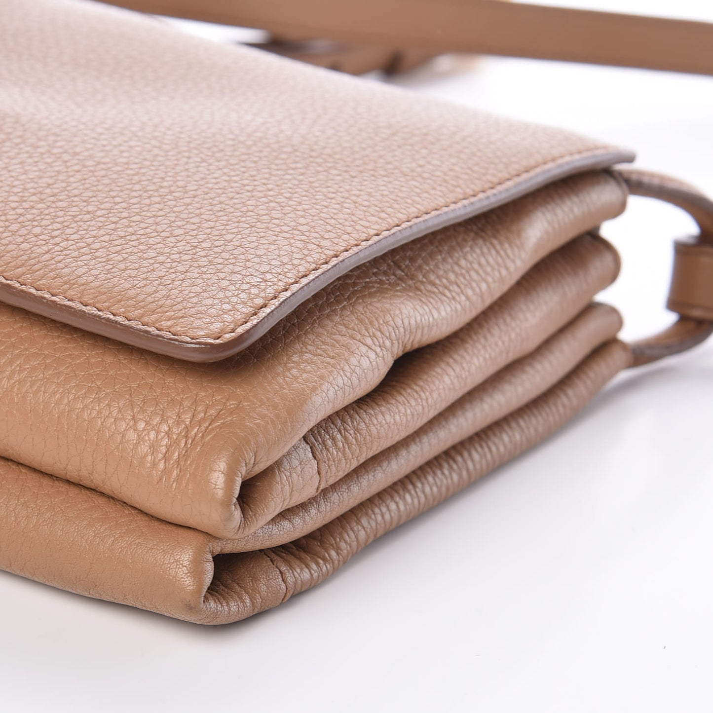 Vitello Daino Crossbody Flap Caramel