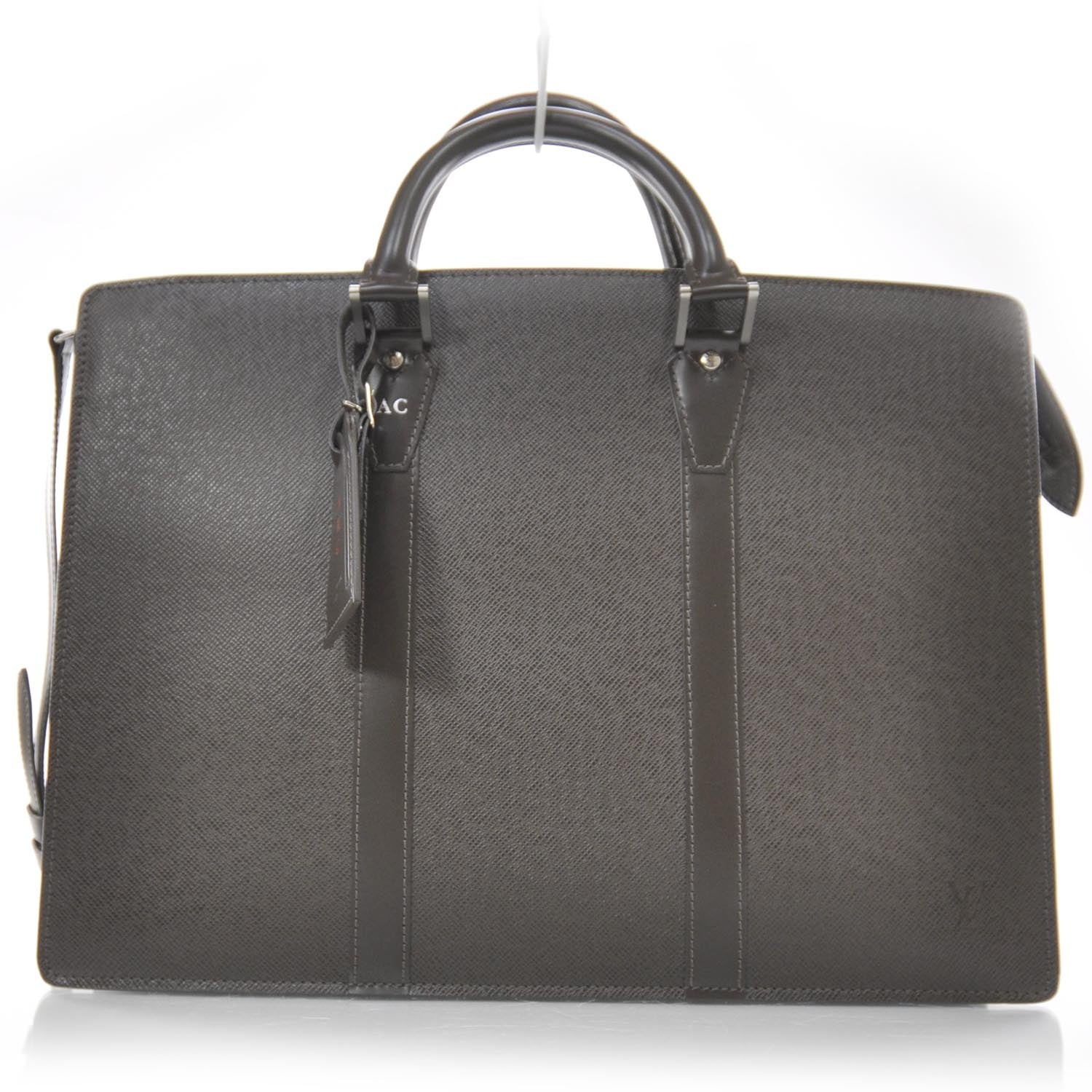 Louis Vuitton Taiga Lozan Grizzli 1 of 7