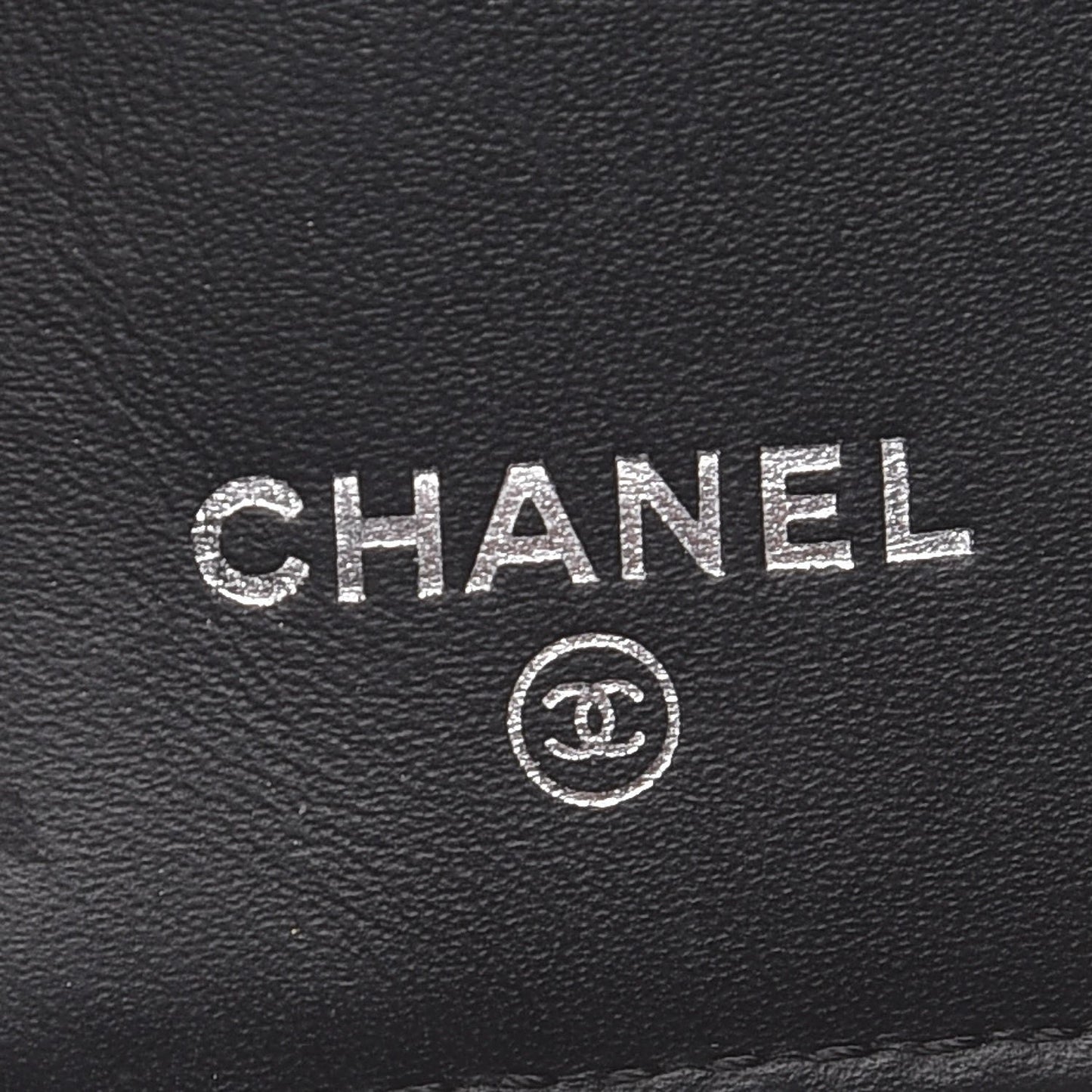 Caviar Timeless CC Yen Wallet Black