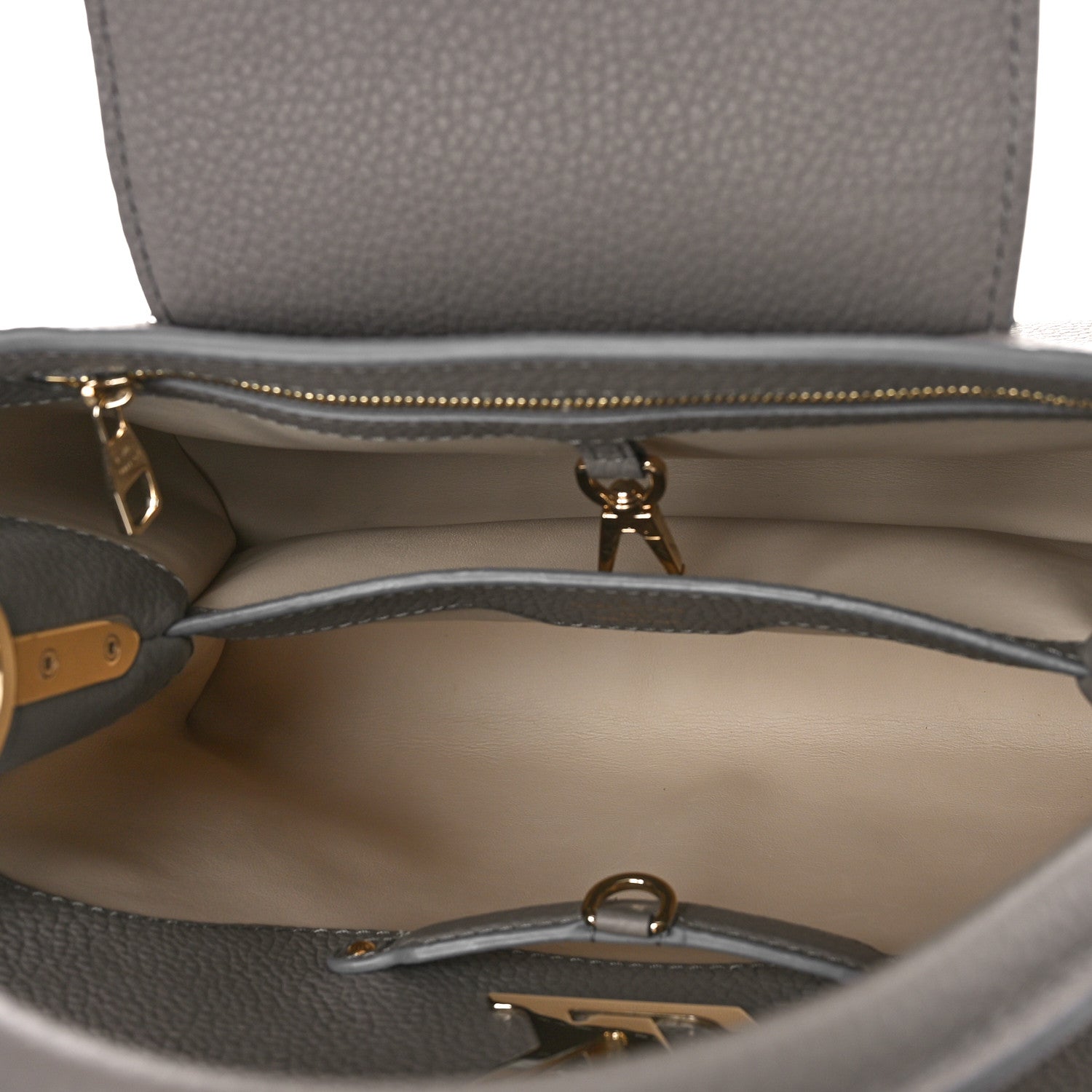 Louis Vuitton Taurillon Moonstone Capucines MM Galet 5 of 8