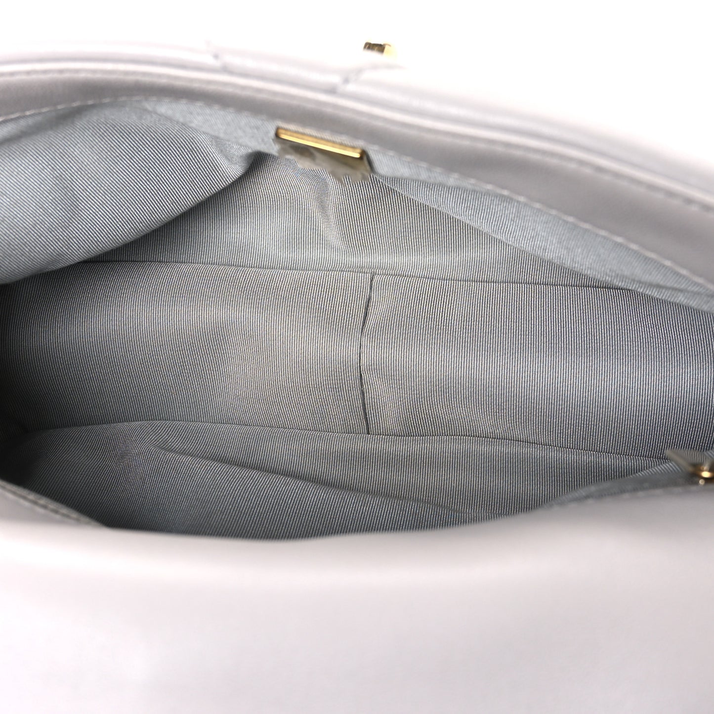 Goatskin Quilted Medium Chanel 19 Flap Grey
