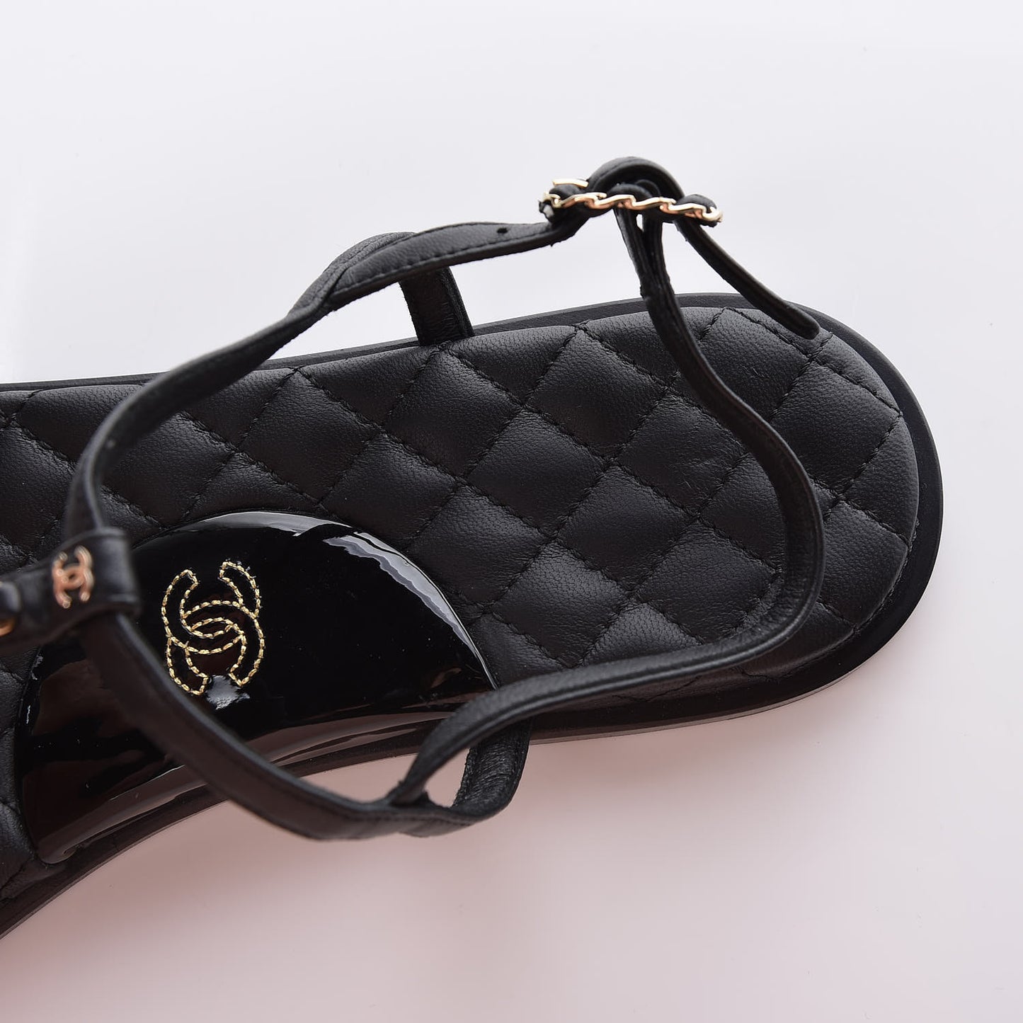 Lambskin Patent Calfskin CC Chain Thong Sandals 39 Black