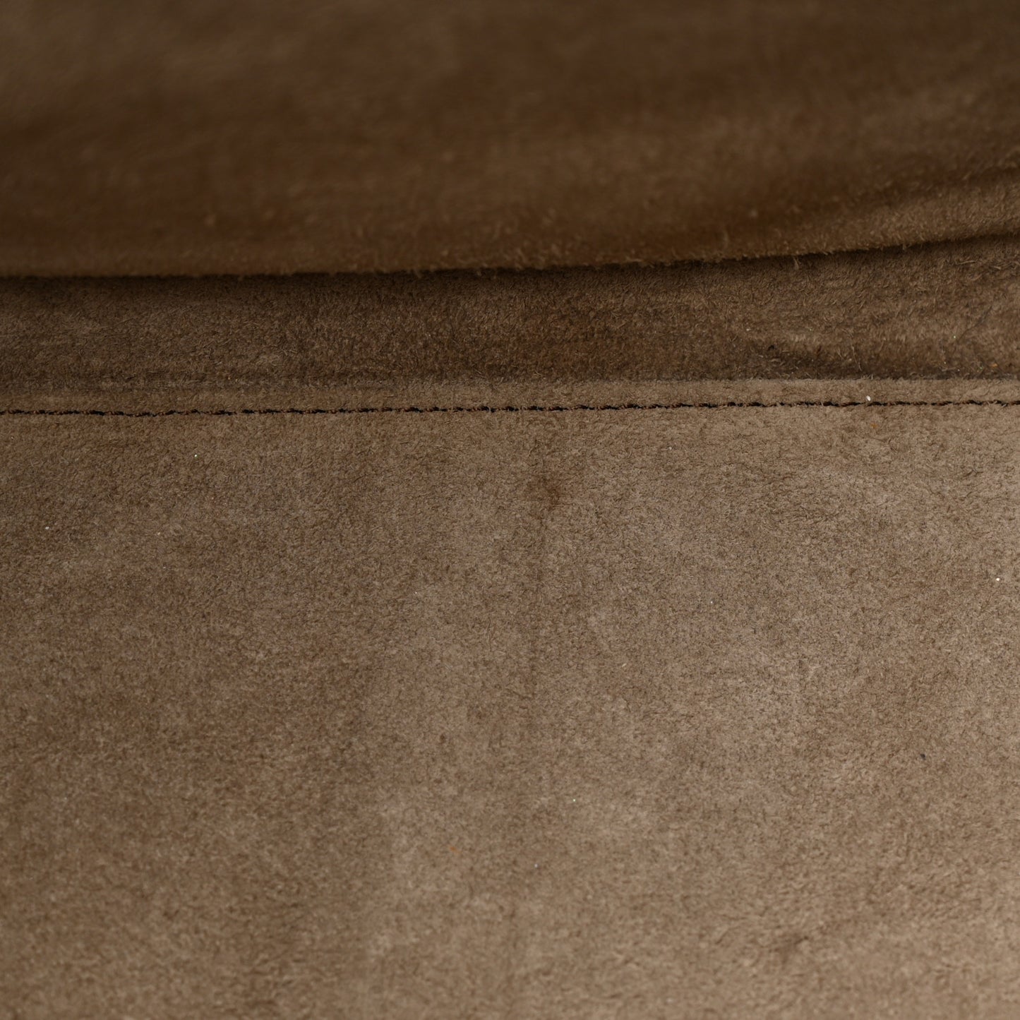 Drummed Calfskin Mini Luggage Souris