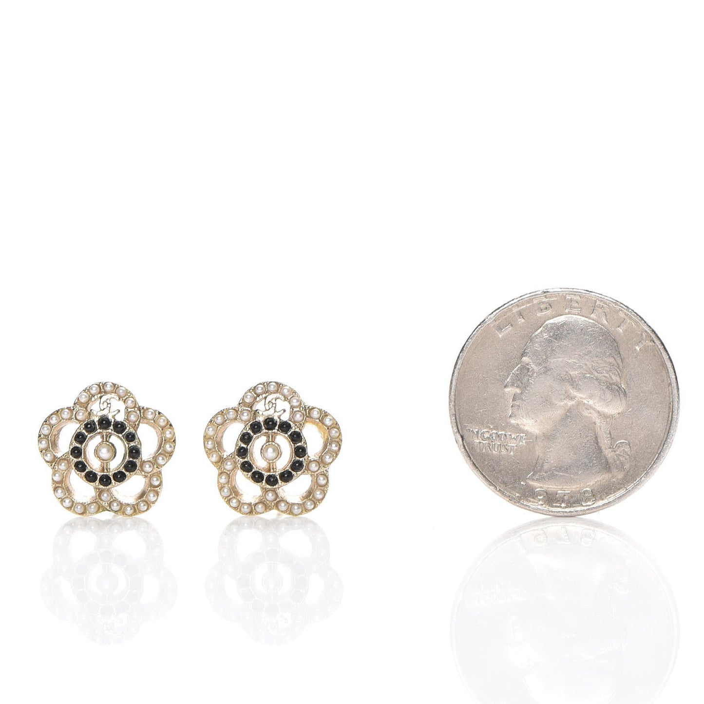 Pearl CC Camellia Earrings Black Gold