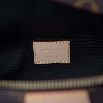 Louis Vuitton Monogram Bumbag 8 of 9