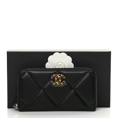 Chanel Lambskin Quilted 19 Zipped Wallet Black 9 of 9