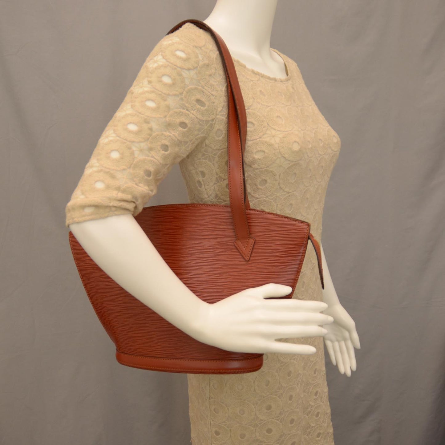 Epi Saint Jacques Shoulder Bag Tote Fawn