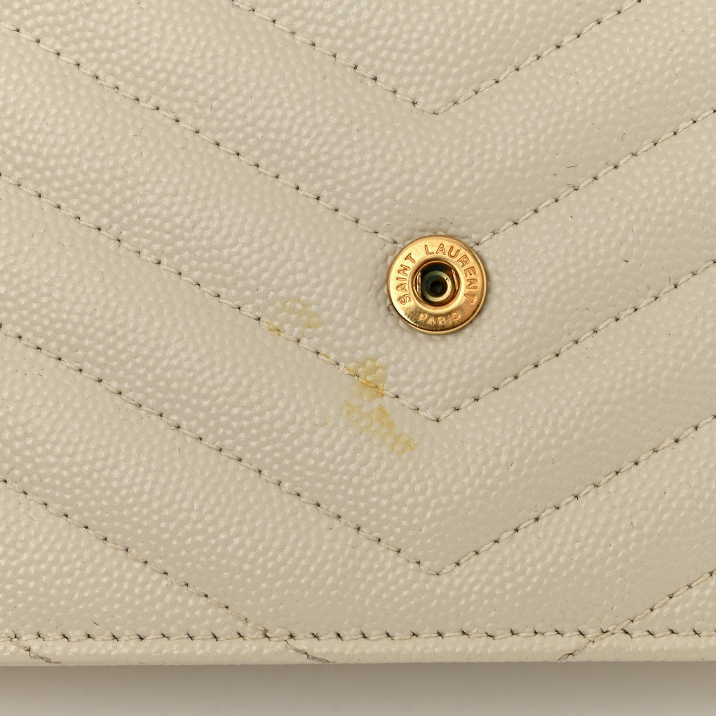 Grain De Poudre Matelasse Chevron Cassandre Envelope Chain Wallet Nude Powder