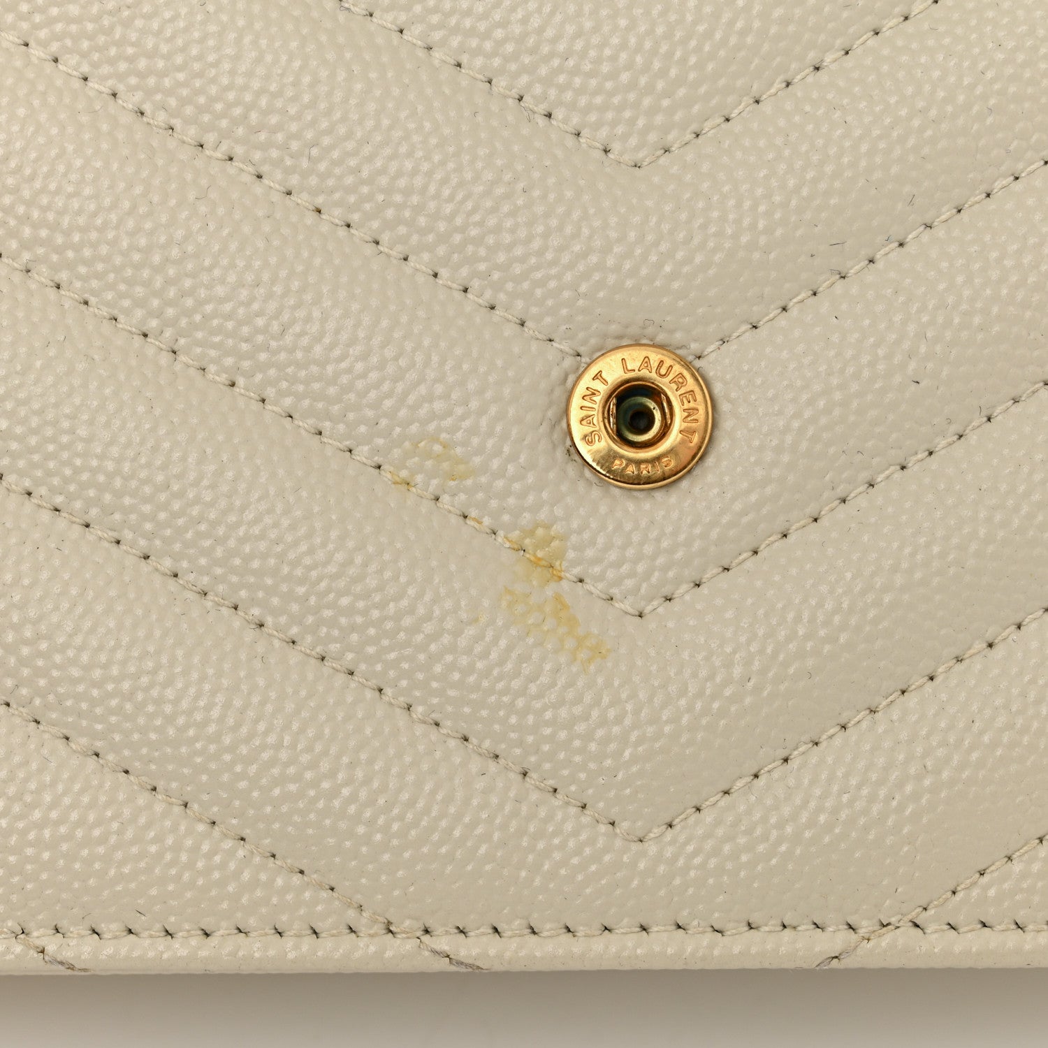 Saint Laurent Grain De Poudre Matelasse Chevron Cassandre Envelope Chain Wallet Nude Powder 13 of 14