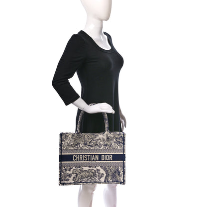 Christian Dior Canvas Embroidered Medium Dioriviera Toile De Jouy Book Tote Blue 2 of 8