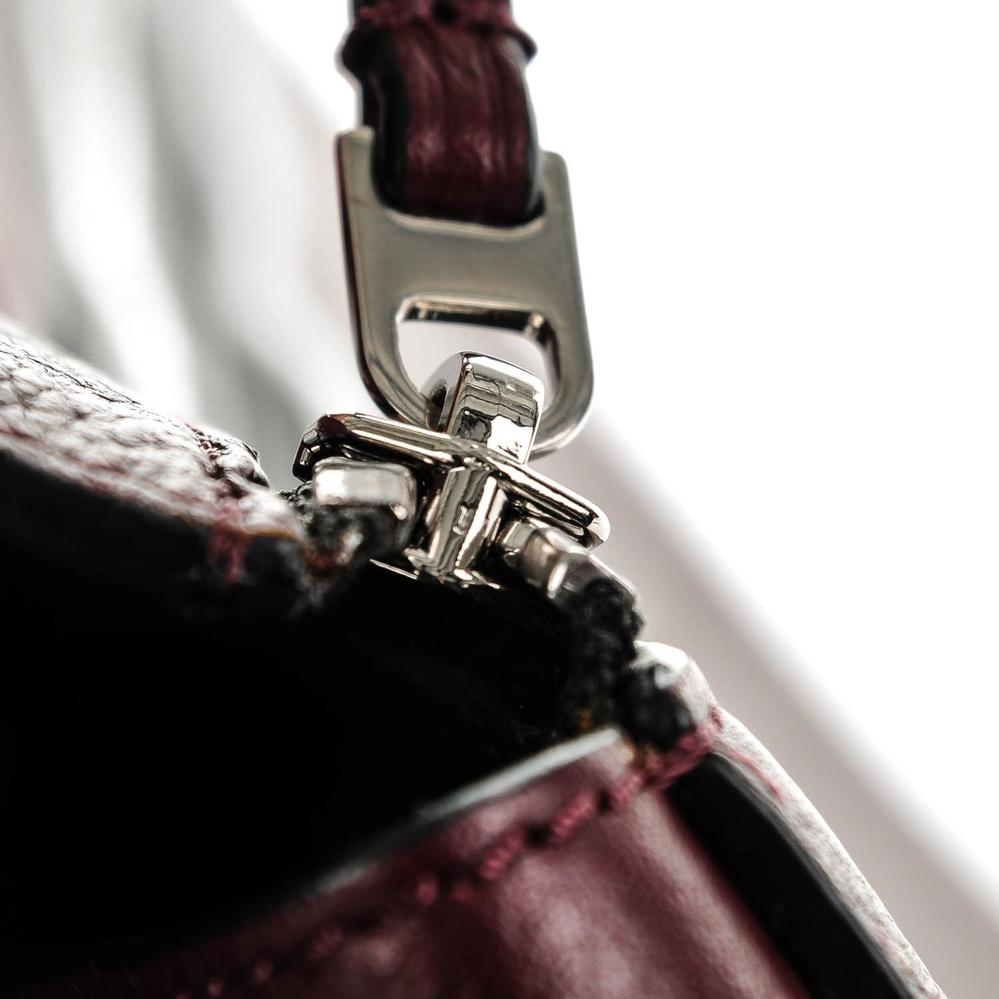 Drummed Calfskin Medium Edge Shoulder Bag Wine