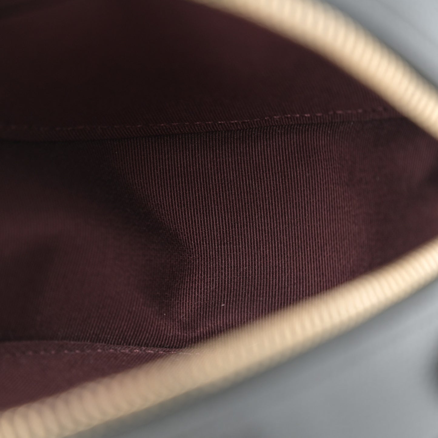 Caviar Quilted Round Clutch With Chain Black